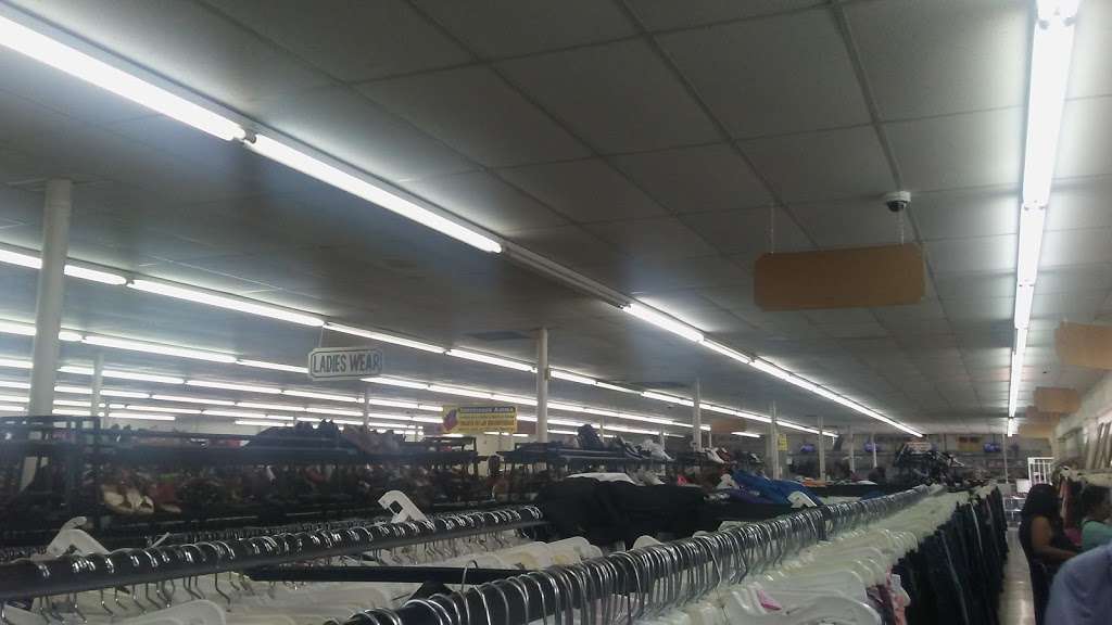 Family Thrift Center | 3020 Little York Rd, Houston, TX 77093, USA | Phone: (713) 696-4202