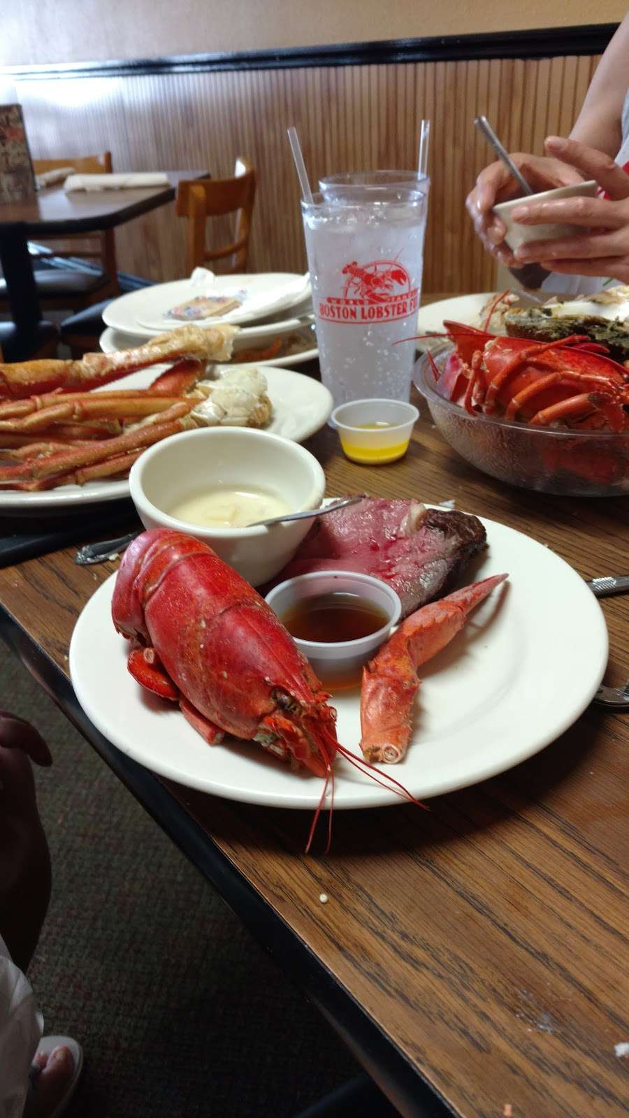 Boston Lobster Feast | 6071 W Irlo Bronson Memorial Hwy, Kissimmee, FL 34747, USA | Phone: (407) 396-2606