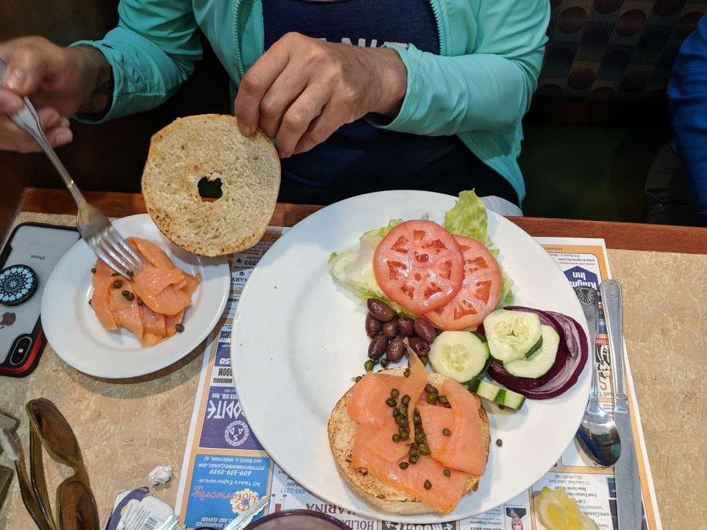 Kristy S Casual Dining 562 U S 9 Waretown Nj 08758 Usa
