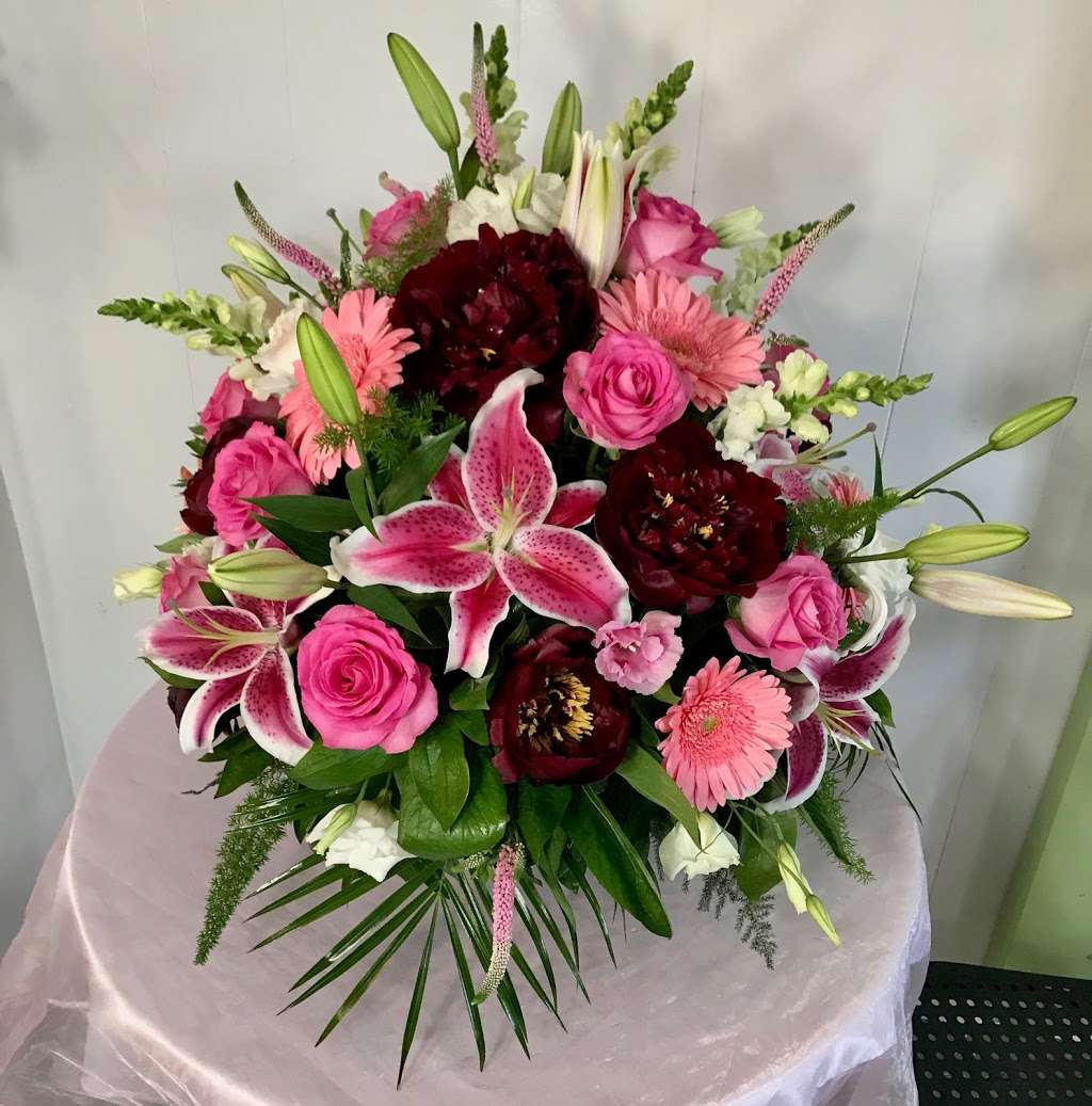 Flamingo Floral Creations | 229 2nd St, Holly Hill, FL 32117, USA | Phone: (386) 281-3225