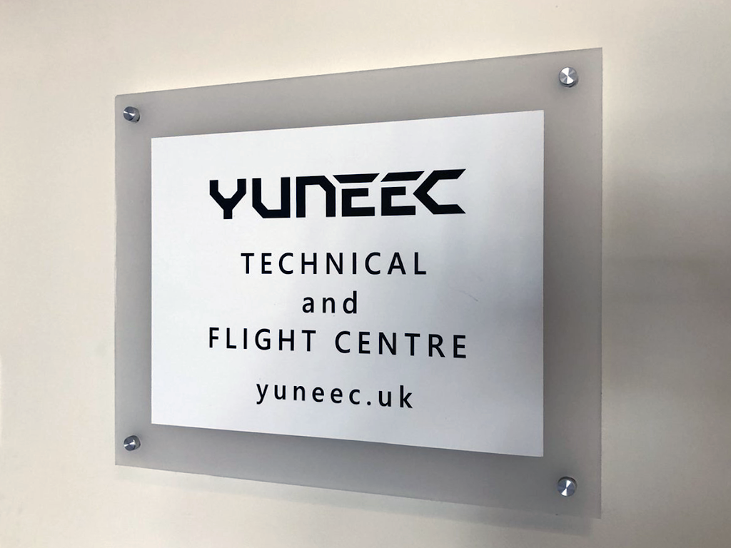 Yuneec UK | Asheton Farm, Romford RM4 1JU, UK | Phone: 020 8449 4321