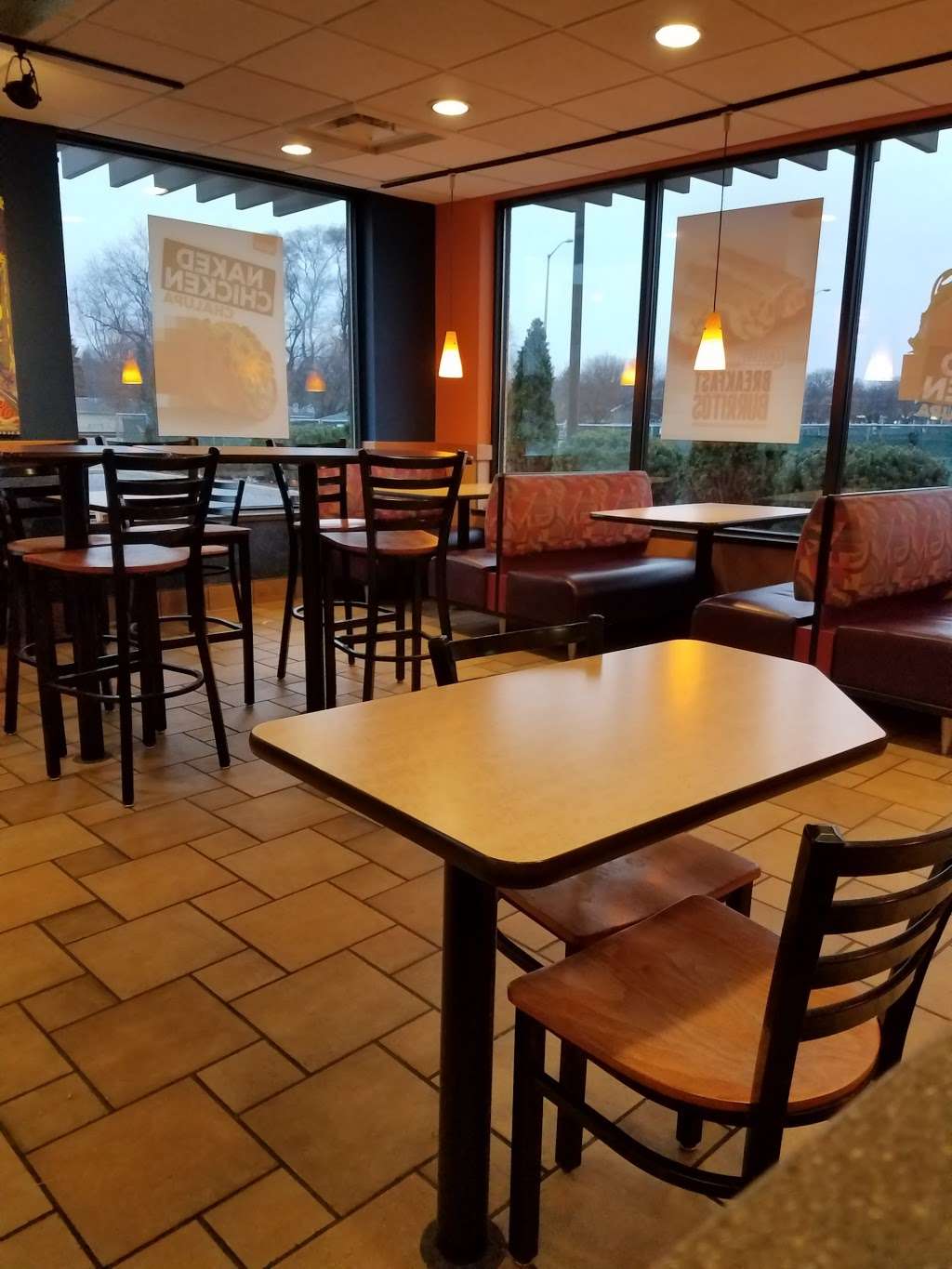 Taco Bell | 420 W Maple St, New Lenox, IL 60451, USA | Phone: (815) 462-0464