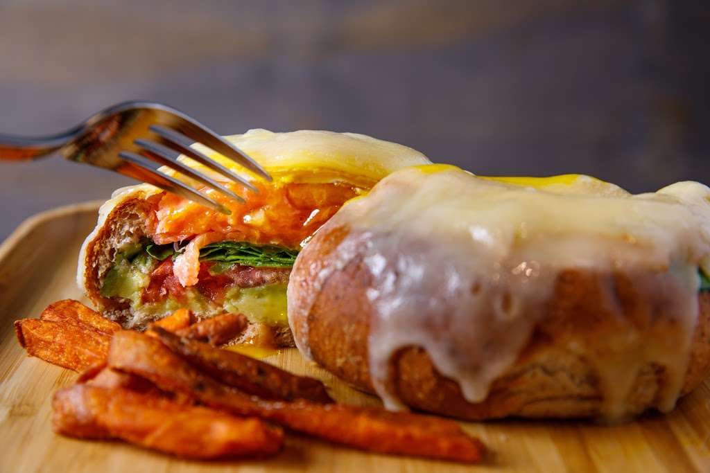 MatchPoint Cafe | 2781 Shell Rd 2nd floor, Brooklyn, NY 11223, USA | Phone: (718) 743-2095