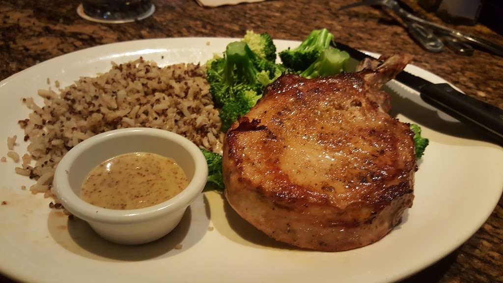 BJs Restaurant & Brewhouse | 13930 Promenade Commons St, Gainesville, VA 20155, USA | Phone: (571) 222-6950