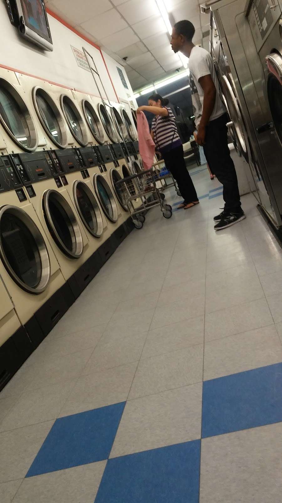 Wash and Fold @ Laundry Day Laundromat | 25765 Base Line, San Bernardino, CA 92410, USA | Phone: (909) 875-4486