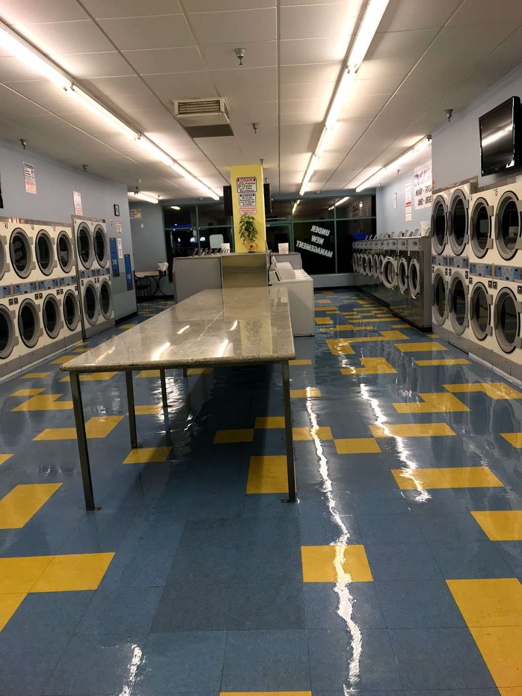 Coin Laundry | 648 Ventura St, Fillmore, CA 93015