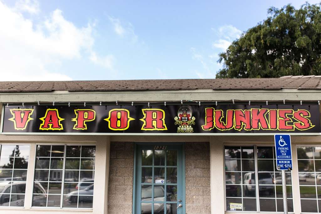 Vapor Junkies | 1321 N Grand Ave, Walnut, CA 91789 | Phone: (909) 595-0255