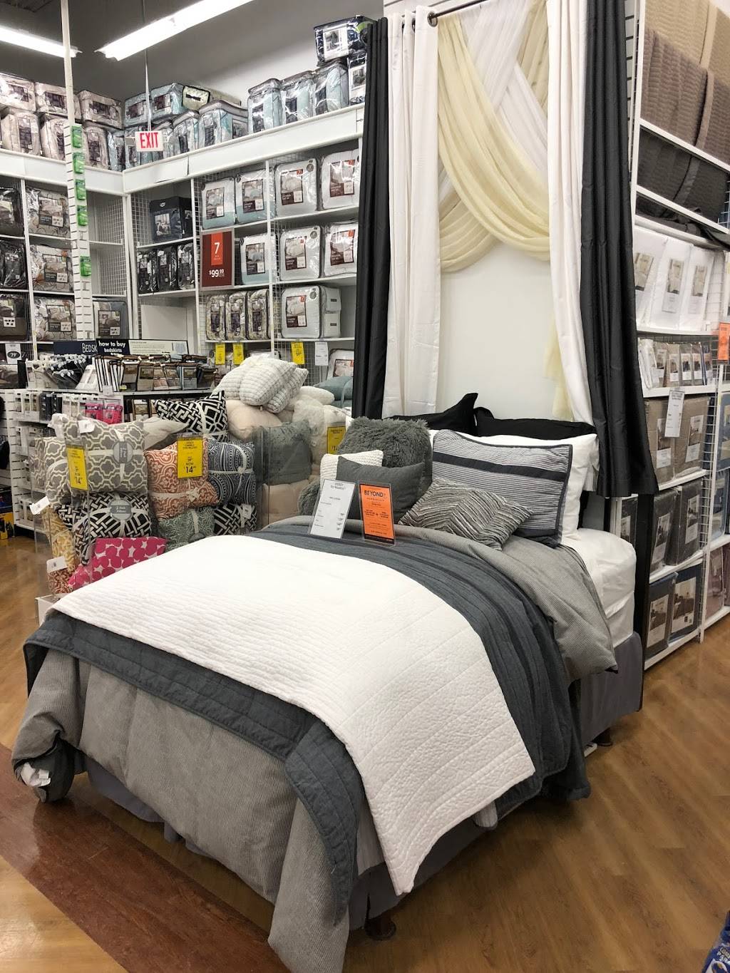 Bed Bath & Beyond | 3706 Metro Dr, Council Bluffs, IA 51501, USA | Phone: (712) 366-8003