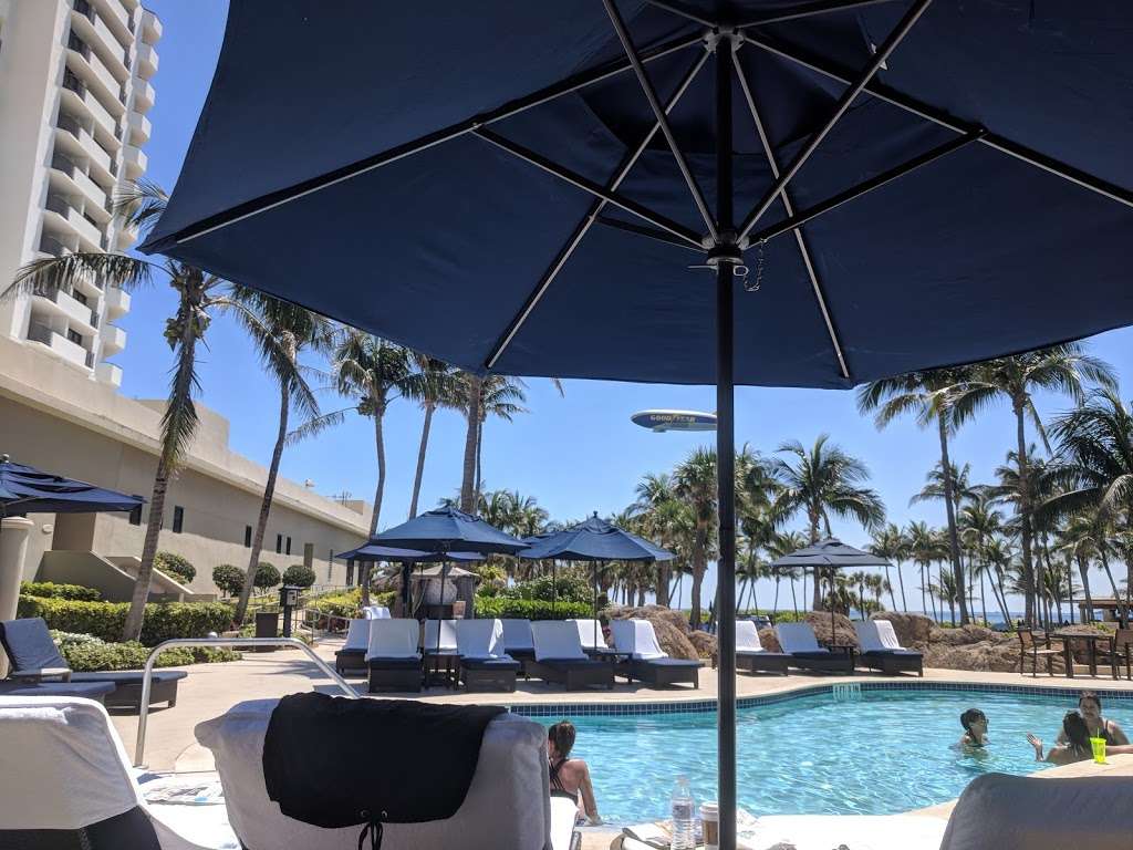 Fort Lauderdale Marriott Harbor Beach Resort & Spa | 3030 Holiday Dr, Fort Lauderdale, FL 33316, USA | Phone: (954) 525-4000