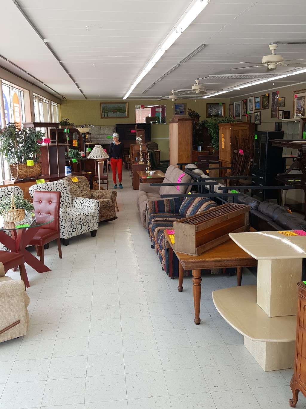 Community Furnishings | 2620 165th St, Hammond, IN 46323 | Phone: (219) 554-5100