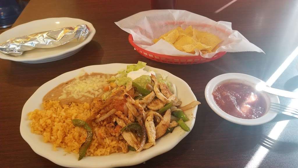 3 Hermanos Mexican Grill | 11 N Carolina Ave, Maiden, NC 28650, USA | Phone: (828) 970-4080