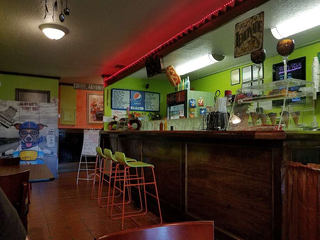 Yummy Dogs | 577 Deltona Blvd, Deltona, FL 32725, USA | Phone: (386) 259-9729