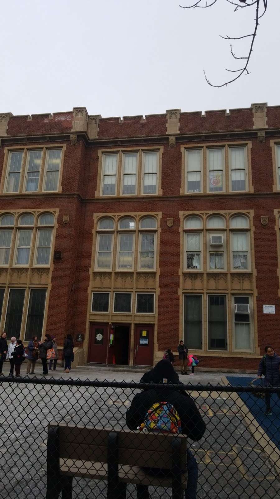 John B Murphy Elementary School | 3539 W Grace St, Chicago, IL 60618, USA | Phone: (773) 534-5223