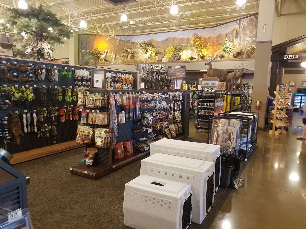 Cabelas | 13725 Cabela Pkwy, Noblesville, IN 46060, USA | Phone: (317) 565-6400