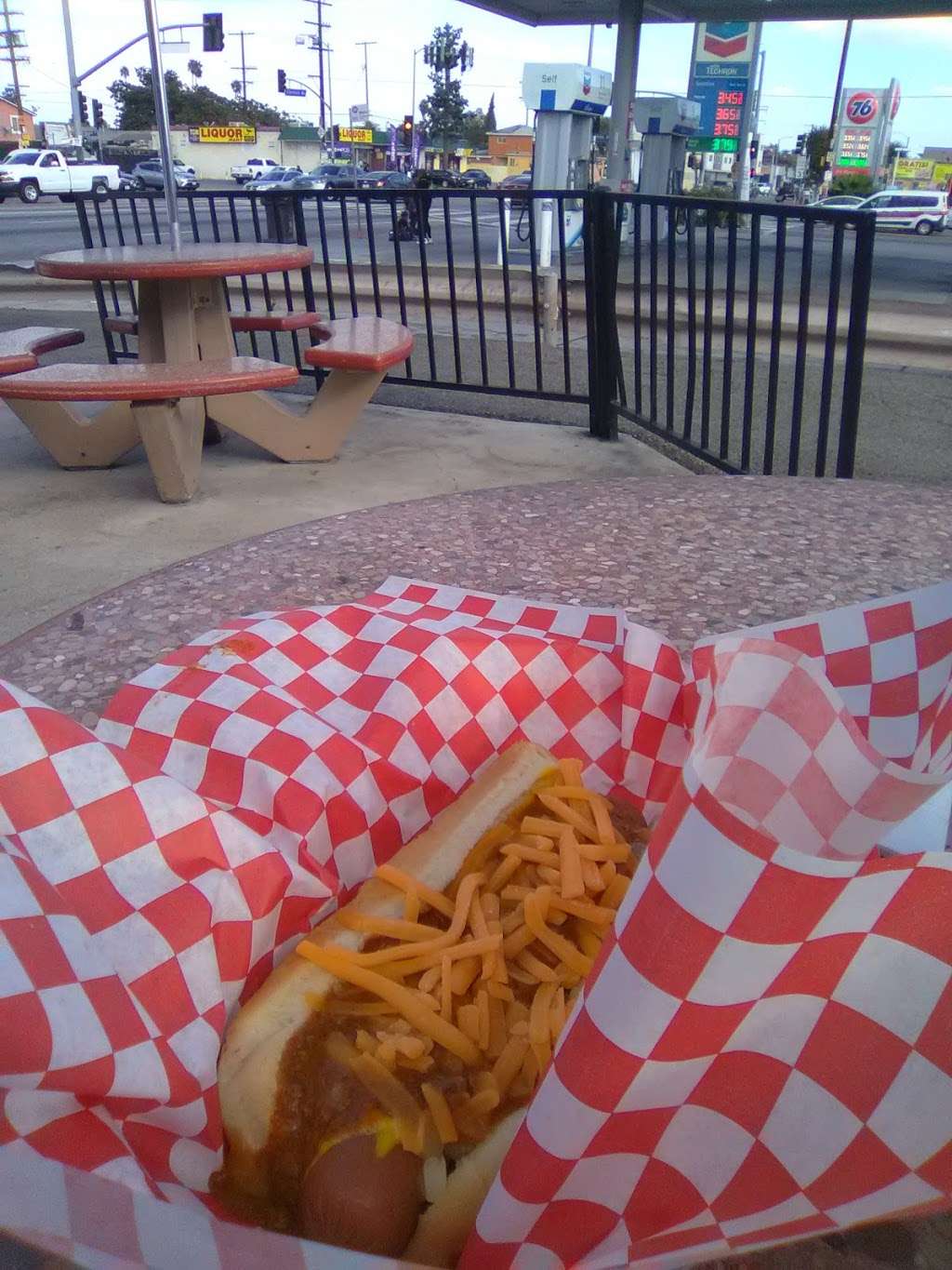 Arts Chili Dog Stand | 1410 W Florence Ave, Los Angeles, CA 90047 | Phone: (323) 750-1313