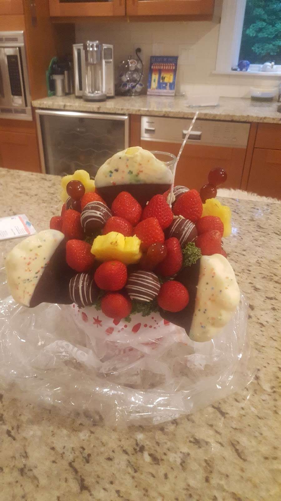 Edible Arrangements | 1025 Boston Post Road East (Rt 20, Marlborough, MA 01752, USA | Phone: (508) 485-3200