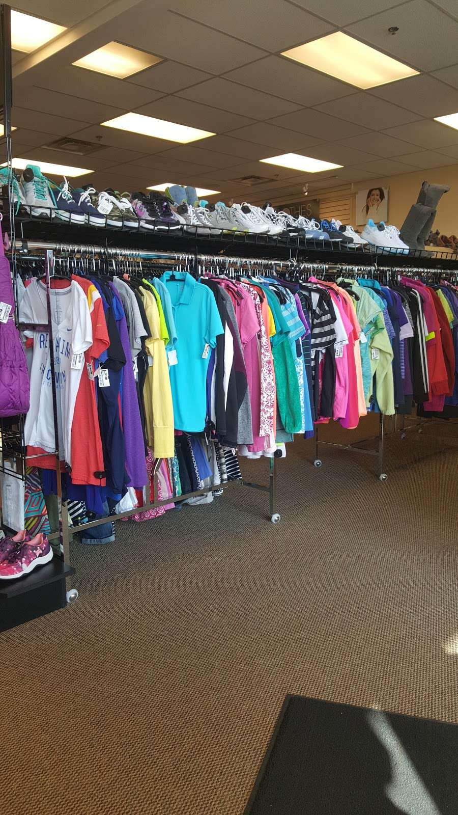 Clothes Mentor | 11610 W 135th St, Overland Park, KS 66221, USA | Phone: (913) 239-0411