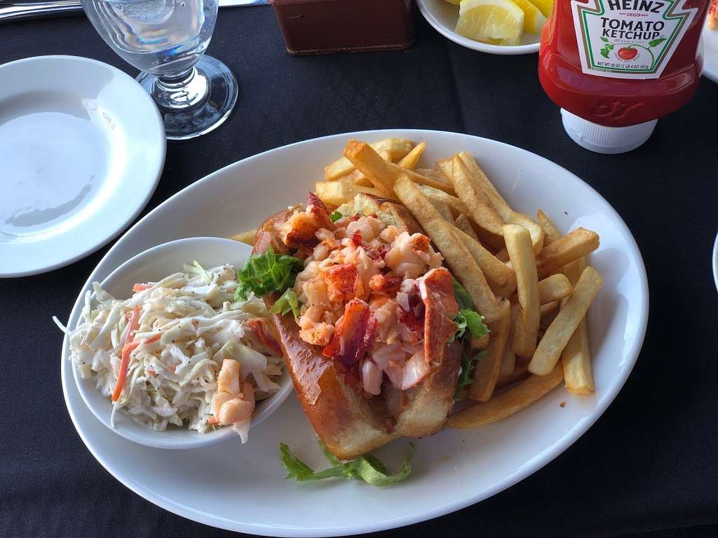 Gloucester House Restaurant | 63 Rogers St, Gloucester, MA 01930, USA | Phone: (978) 283-1812