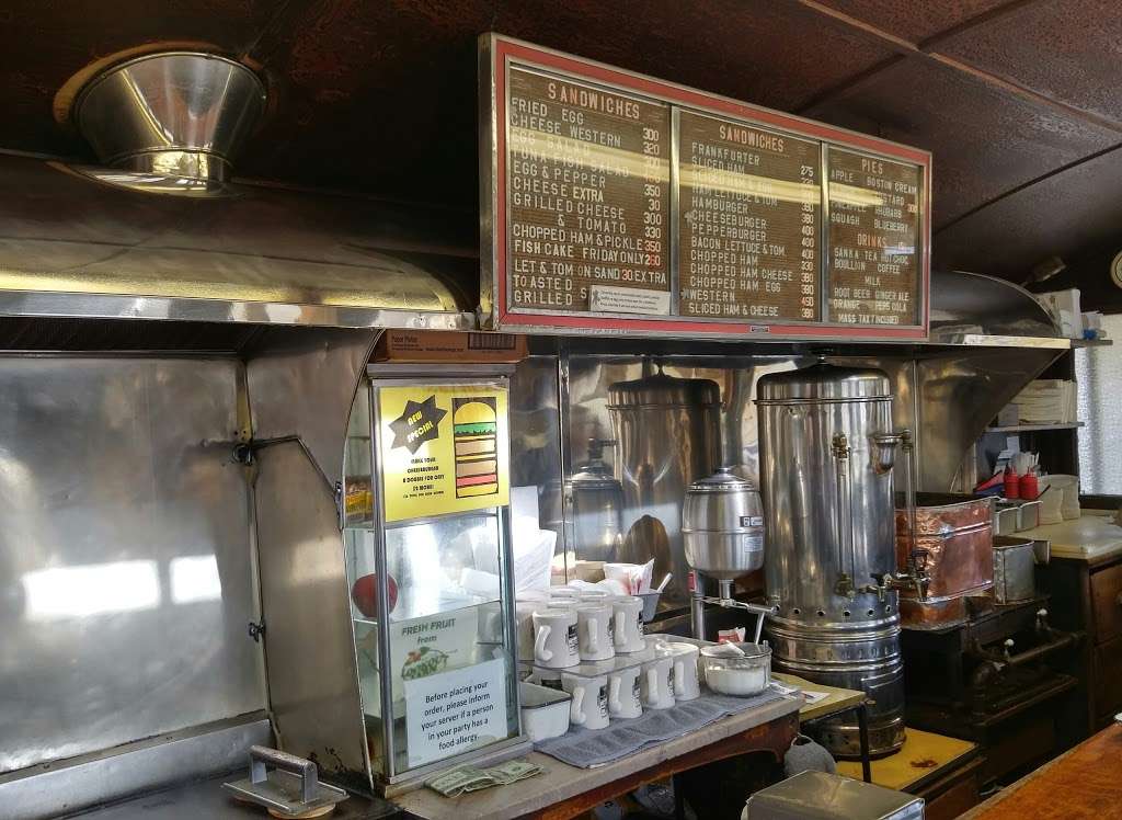 Caseys Diner | 36 South Ave, Natick, MA 01760, USA