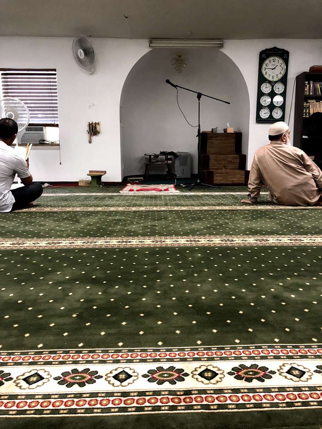 Masjed Darul uloom | 2350 Old Vineland Rd, Kissimmee, FL 34746, USA