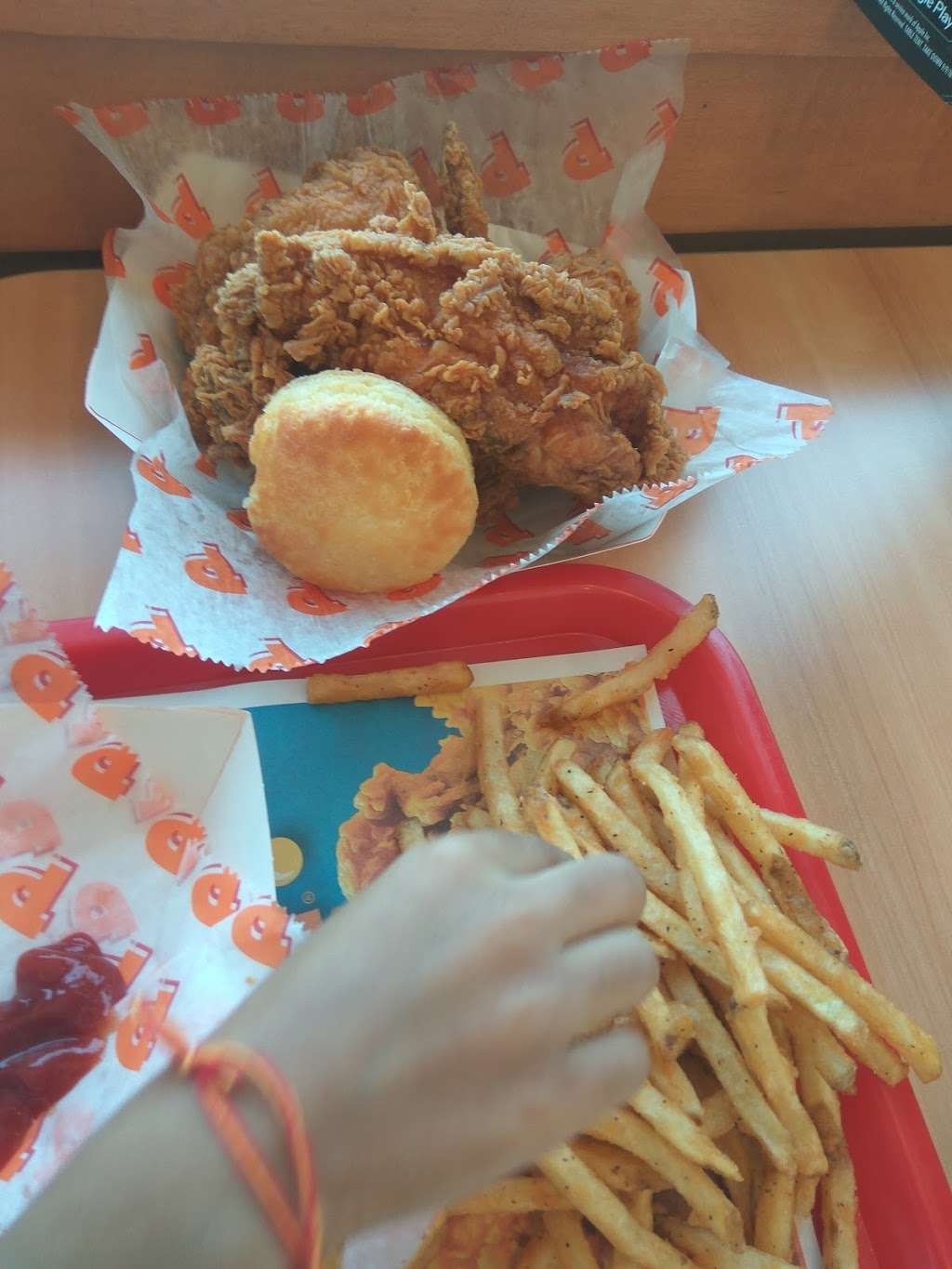 Popeyes Louisiana Kitchen | 2568 US-22, Springfield Township, NJ 07081, USA | Phone: (908) 623-3290