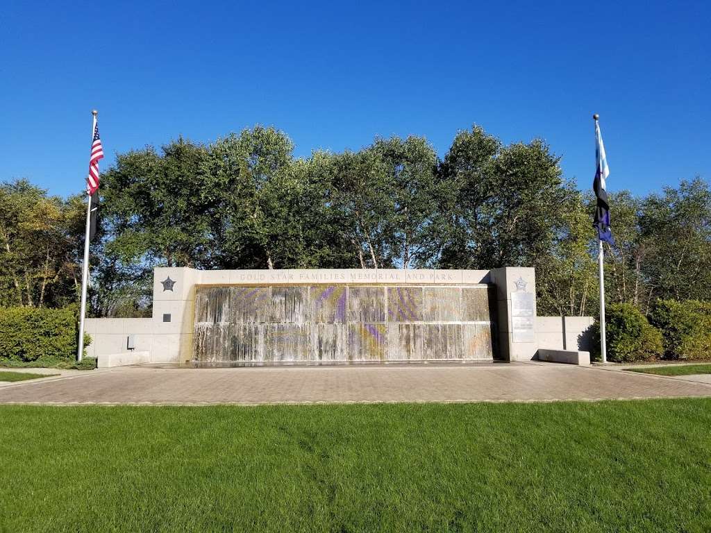 Gold Star Families Park And Memorial | N Harbor Dr, Chicago, IL 60601, USA