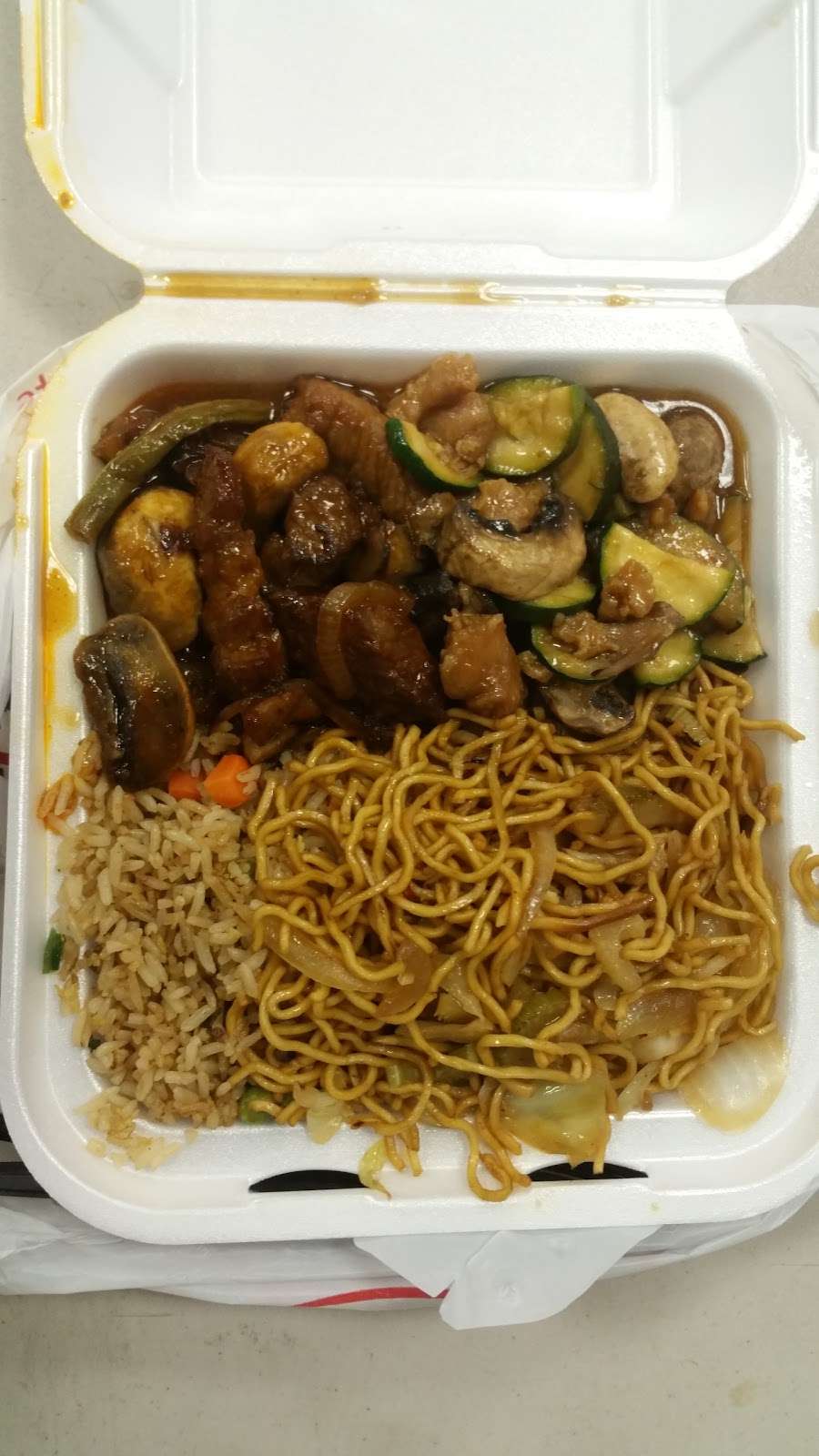 Panda Express | 17870 Ventura Blvd, Encino, CA 91316 | Phone: (818) 881-3968