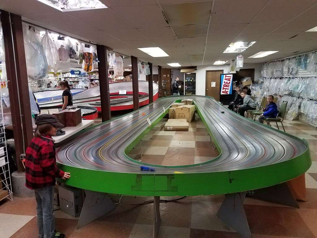 Trains & Lanes Hobbies | 3825 Northwood Ave, Easton, PA 18045, USA | Phone: (610) 253-8850