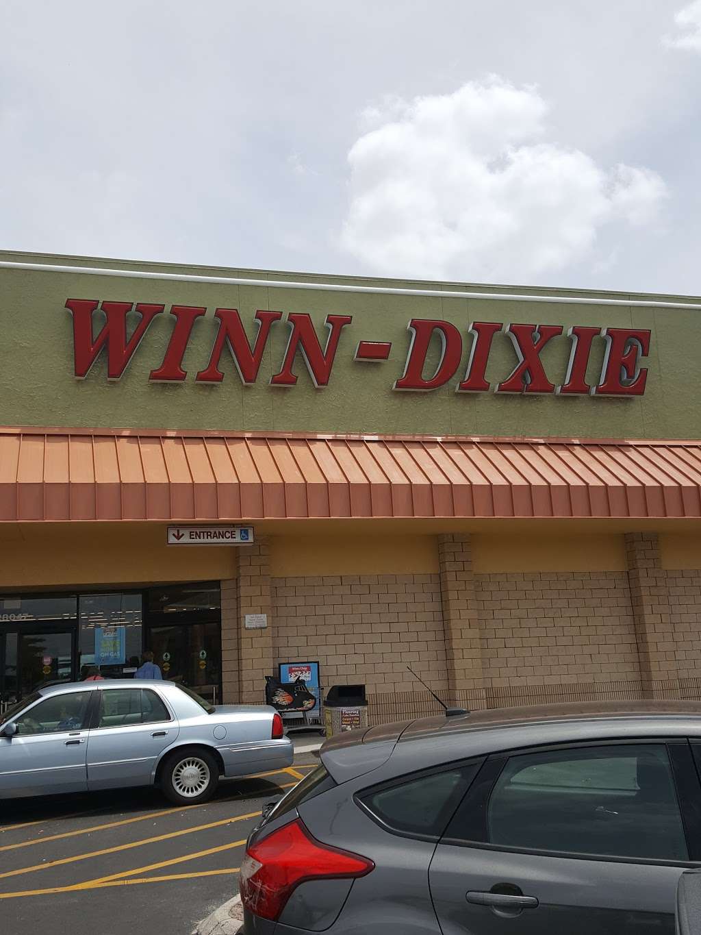 Winn-Dixie | 243 US-27, Dundee, FL 33838, USA | Phone: (863) 439-6047