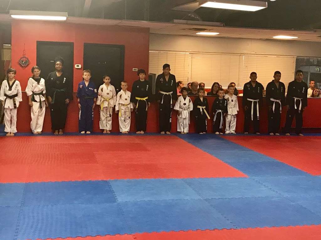 World KM Taekwondo | 1018 W State Rd 434 #250, Longwood, FL 32750 | Phone: (407) 332-7777