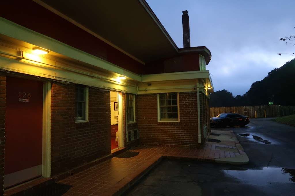 Anchorage Motel | 9865 Fairfax Blvd, Fairfax, VA 22030, USA | Phone: (703) 591-2000