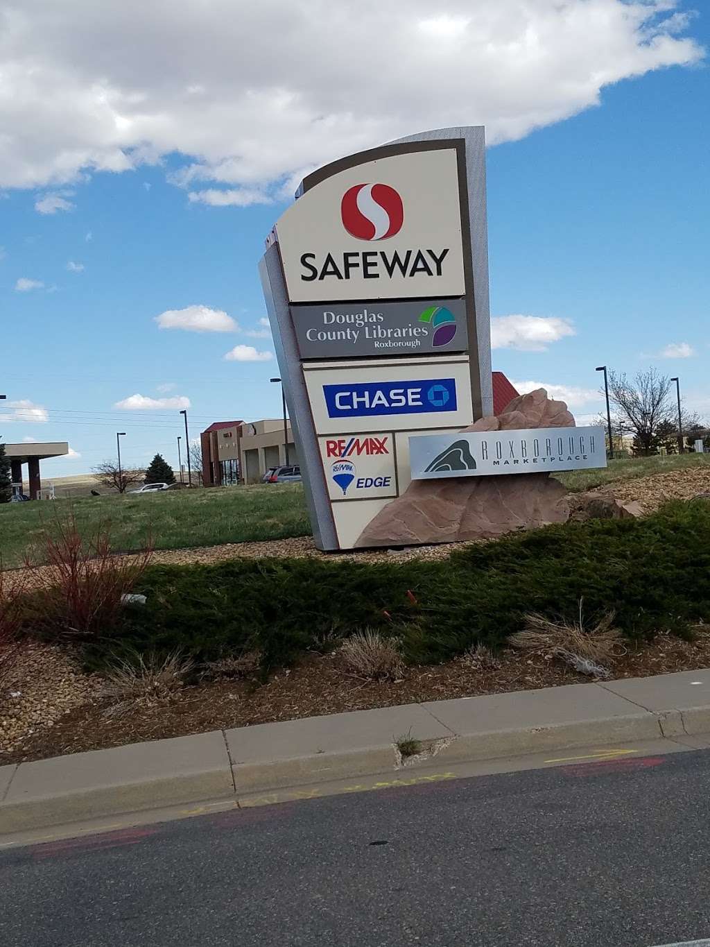 Safeway Gas Station | 8355 N Rampart Range Rd, Littleton, CO 80125, USA