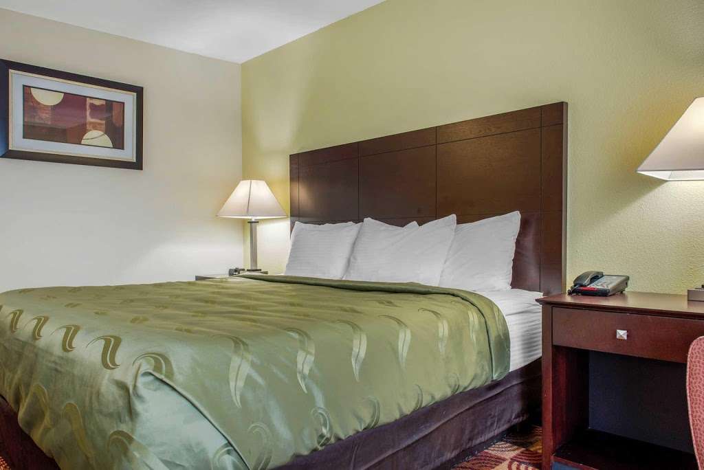 Quality Inn | 1100 W Rappel Ave Drive, Bloomington, IN 47404, USA | Phone: (812) 558-2289