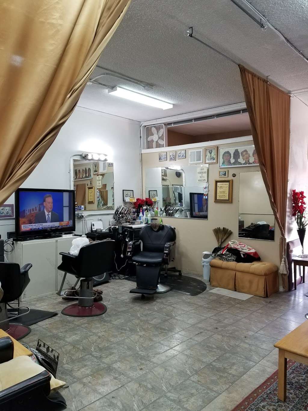 Freds Utopia Hair Salon | 5276 Pico Blvd, Los Angeles, CA 90019 | Phone: (323) 934-9898