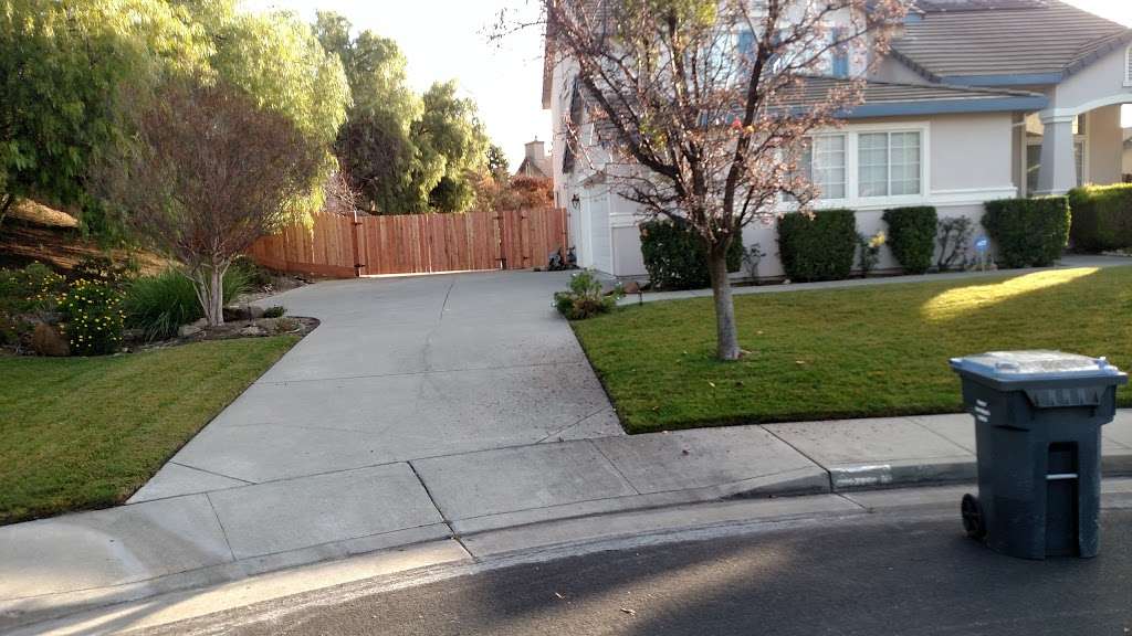 Affordable Fence & Home Repair | Peregrine Way, Vacaville, CA 95687, USA | Phone: (707) 372-5530