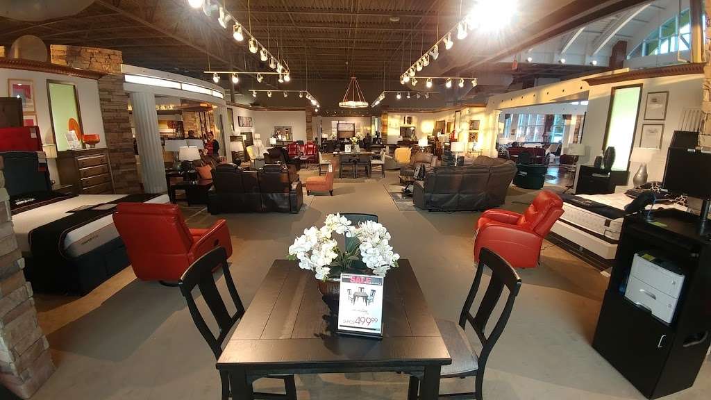 Rooms To Go Furniture Store | 12990 Willow Chase Dr ste a, Houston, TX 77070, USA | Phone: (281) 955-1106