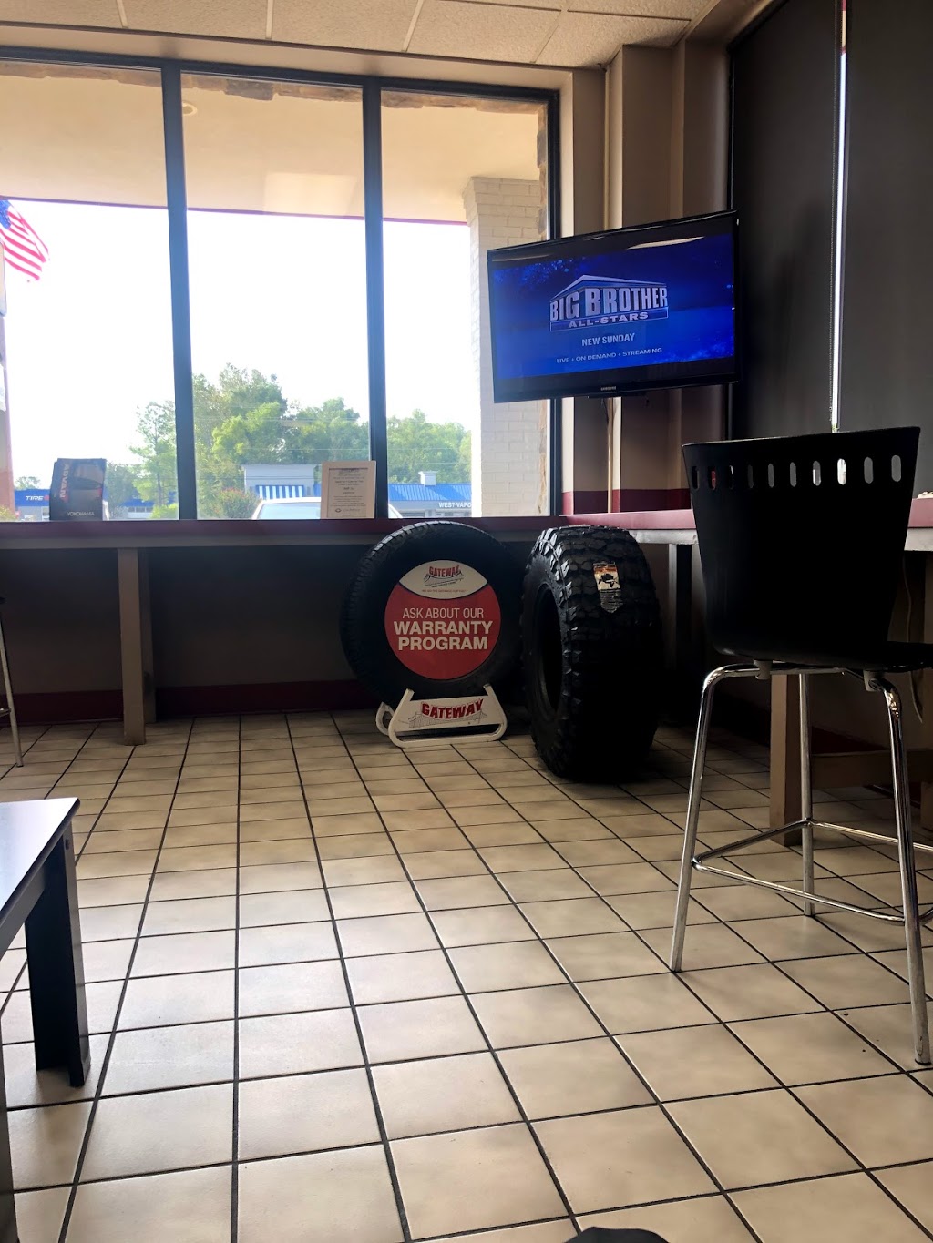 Gateway Tire & Service Center | 1010 Goodman Rd, Horn Lake, MS 38637, USA | Phone: (662) 349-0055