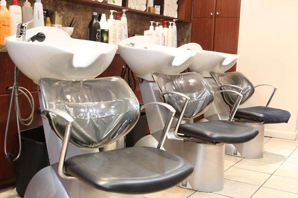 Dejavous Salon Inc | 38 W 56th St, New York, NY 10019 | Phone: (212) 581-6560