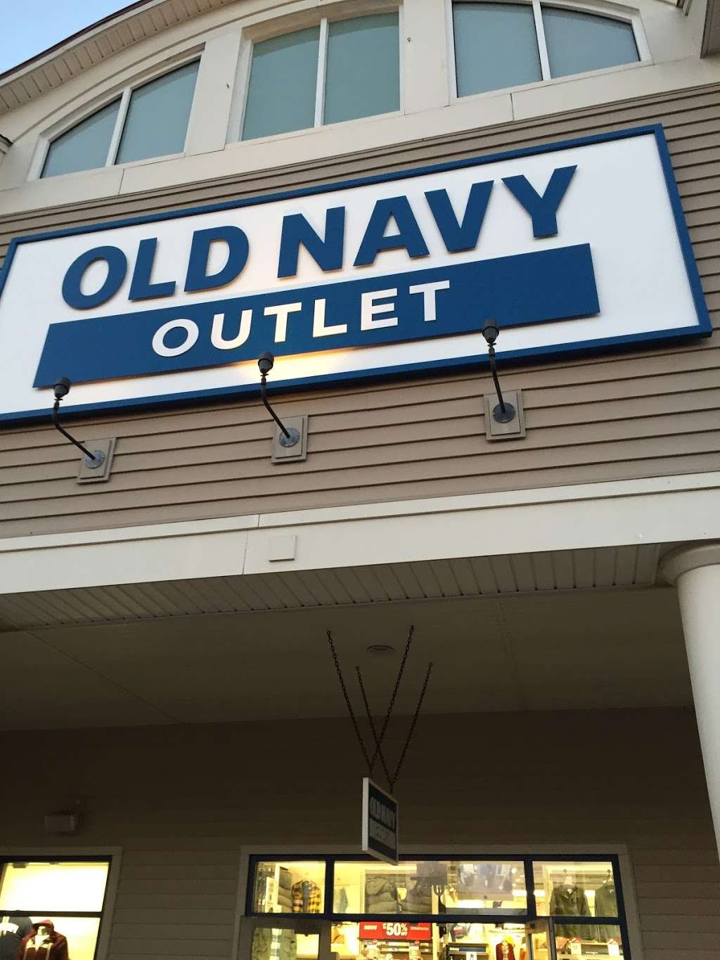 Old Navy | 1 Outlet Blvd #740, Wrentham, MA 02093 | Phone: (508) 384-2107