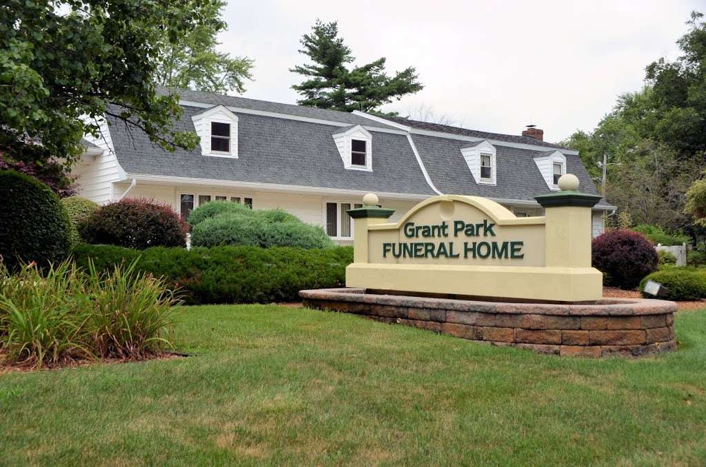 Grant Park Funeral Home | 309 Dixie Hwy, Grant Park, IL 60940 | Phone: (815) 466-0677