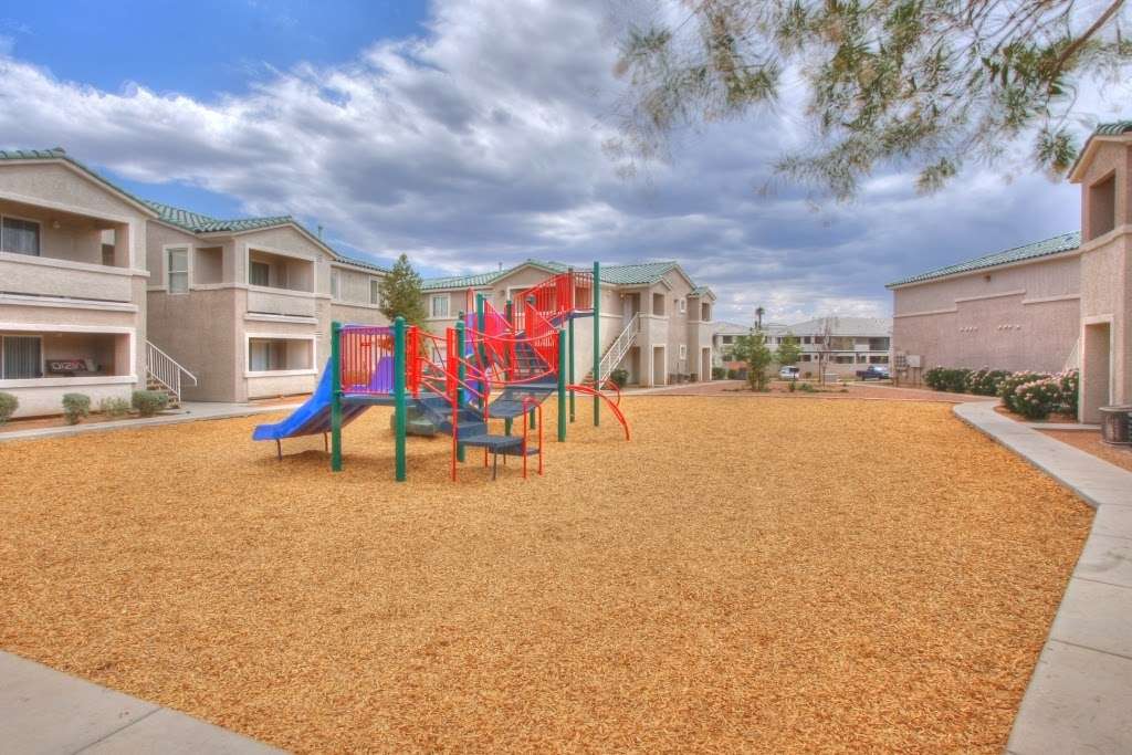 Orchard Club Apartments | 1220 Tree Line Dr, Las Vegas, NV 89142, USA | Phone: (702) 457-4526