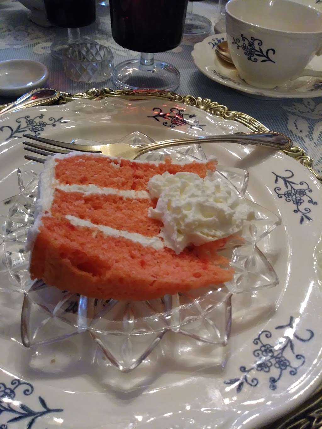 Old Farm House Tea Room | 7027 Lincoln Hwy, Thomasville, PA 17364, USA | Phone: (717) 225-0451