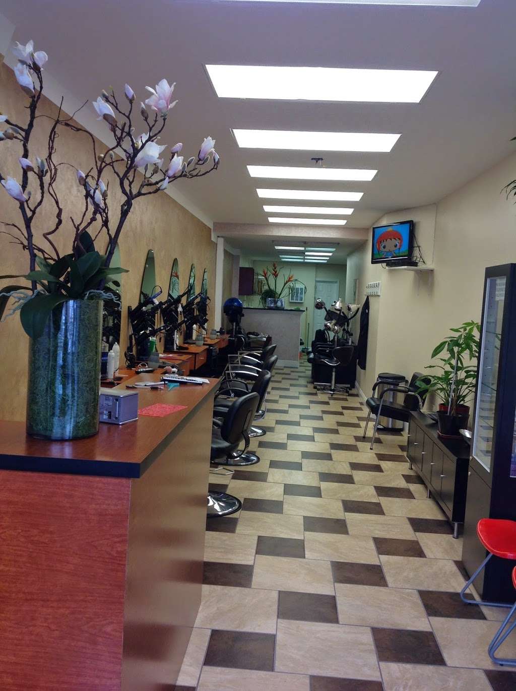 Radical Change Beauty Salon | 5717 4th Ave, Brooklyn, NY 11220, USA | Phone: (718) 439-5010