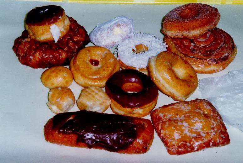 Sunny Fresh Donuts | 5574 South St, Lakewood, CA 90713, USA | Phone: (562) 822-7694