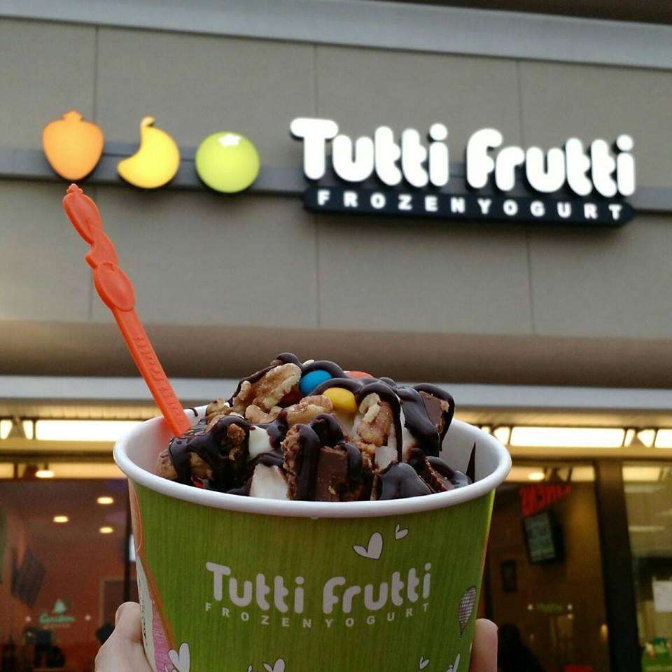 Tutti Frutti Frozen Yogurt and Caribou Coffee | 2112 US Hwy 70 SE, Hickory, NC 28602, USA | Phone: (828) 270-7130