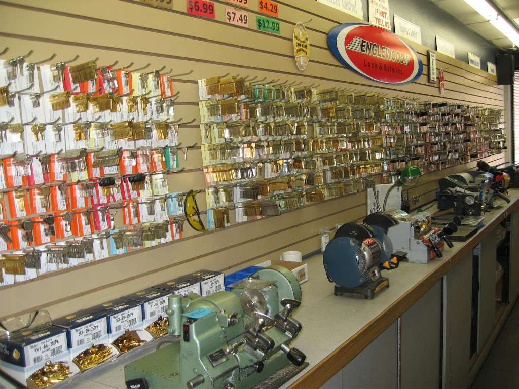 Englewood Lock and Key | 4310 S Broadway, Englewood, CO 80113, USA | Phone: (303) 789-2568