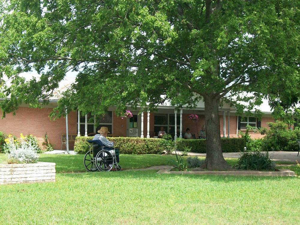 Pecan Manor Nursing & Rehabilitation | 413 Mansfield Cardinal Rd, Kennedale, TX 76060, USA | Phone: (817) 561-4495