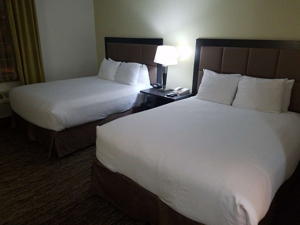 Candlewood Suites Indianapolis Airport | 5250 W Bradbury Ave, Indianapolis, IN 46241, USA | Phone: (317) 241-9595