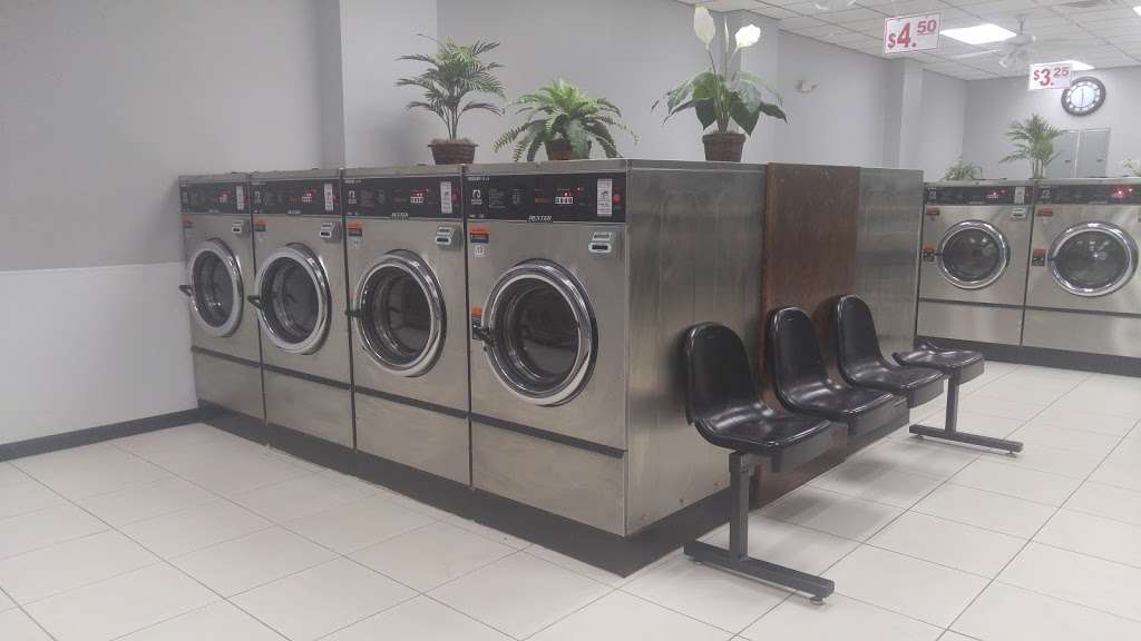 Bellmawr Laundromat | 831 W Browning Rd, Bellmawr, NJ 08031, USA | Phone: (856) 933-7099