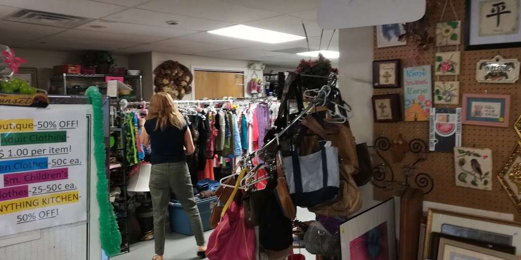 Community Closet Thrift Shop | 284 S Van Buren St, Nashville, IN 47448, USA | Phone: (812) 988-6003